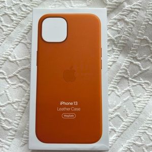 iPhone 13 golden brown leather case. brand new / never used